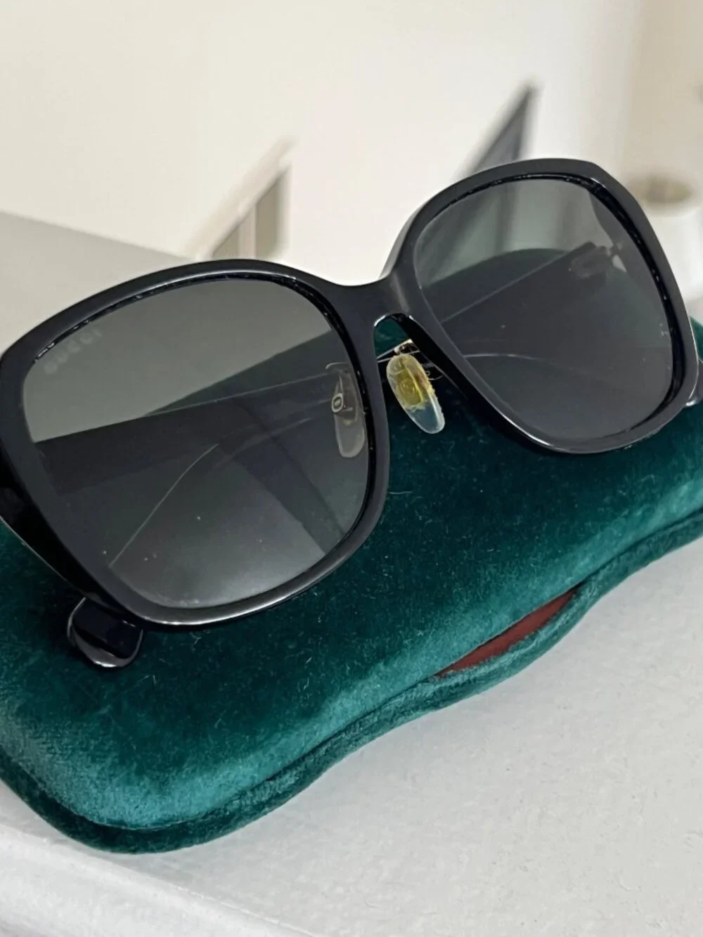 GUCCI Grey Gradient Round Ladies Sunglasses GG01371SK 001 57 EUC - Picture 3 of 10